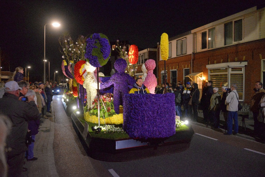 ../Images/Verlicht corso Noordwijkerhout 2019 044.jpg